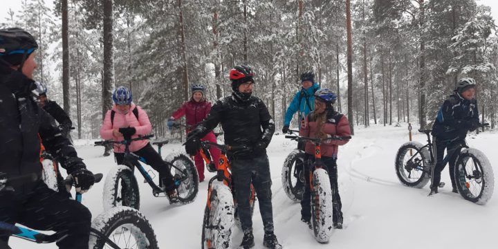 Group&Fatbikers&SnowyForest